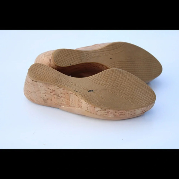 Stuart Weitzman sling back wedges - Picture 7 of 8